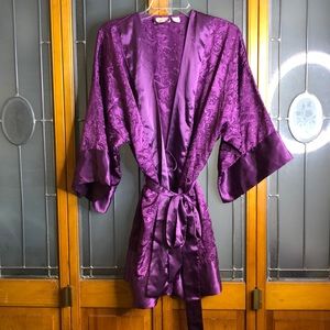 Victoria's Secret Purple Robe One size- Bought and never wore!